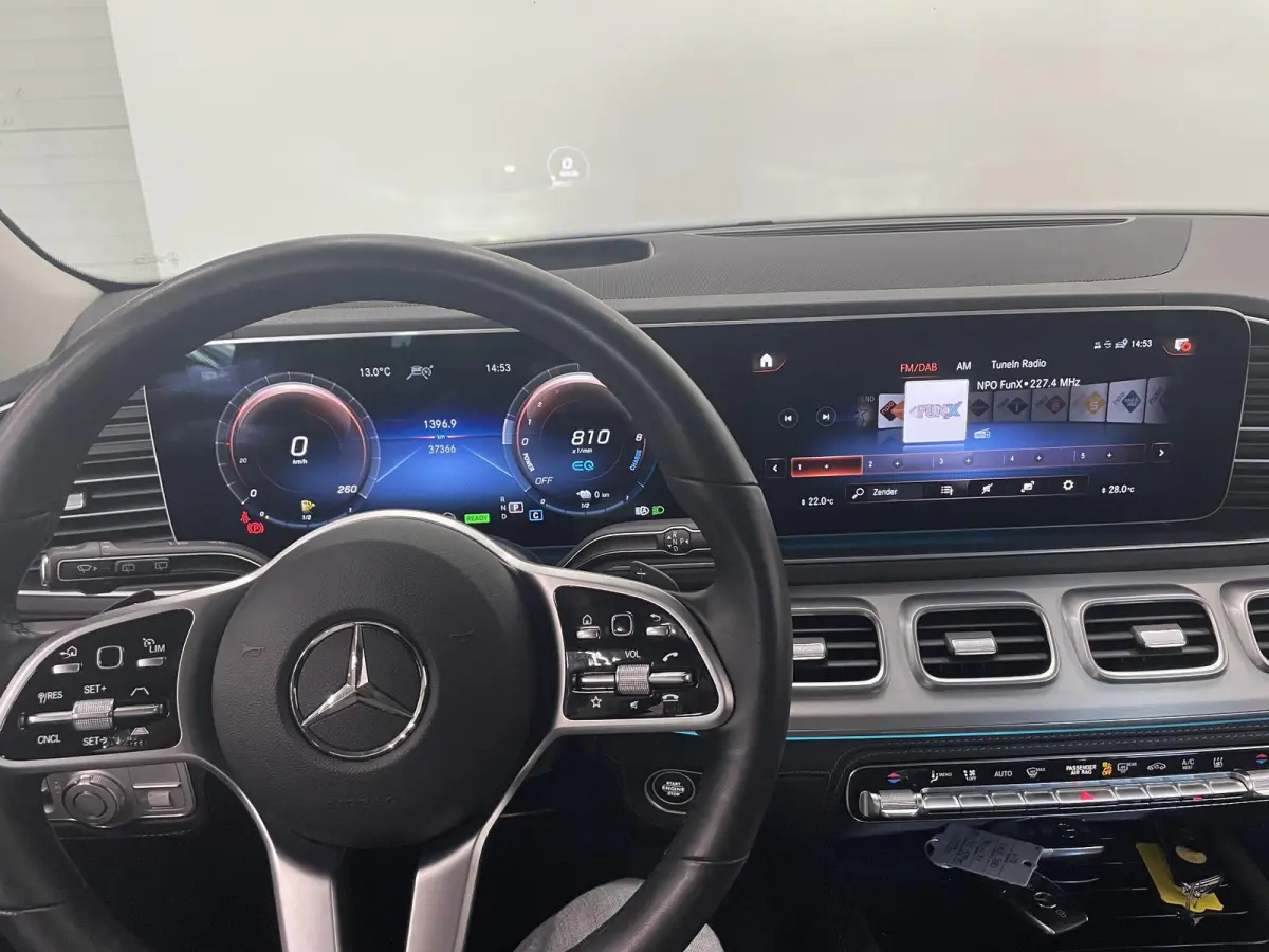 350 e 4MATIC Navigatie Apple Carplay/Android Auto 360 Camera Parkeersensoren Head-up-display Cruise Control Stoelverwarming voor en achter Stuurverwarming Sfeerverlichting Virtual Cockpit Cl