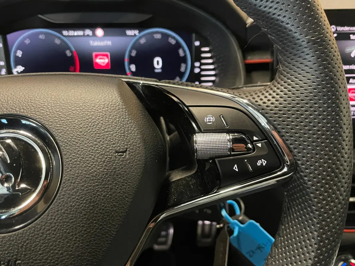 1.0 TSI Sport Business|KUIPSTOELEN|ANDROID AUTO/APPLE CARPLAY|CLIMATE+CRUISE CONTROL|PDC|LMV|NAP|NL-AUTO|1e EIGENAAR|