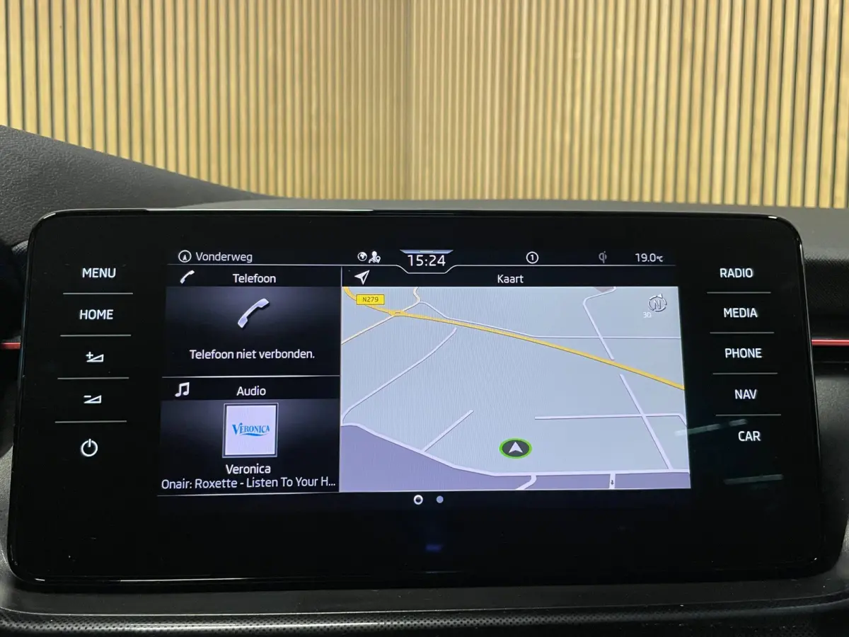 1.0 TSI Sport Business|KUIPSTOELEN|ANDROID AUTO/APPLE CARPLAY|CLIMATE+CRUISE CONTROL|PDC|LMV|NAP|NL-AUTO|1e EIGENAAR|