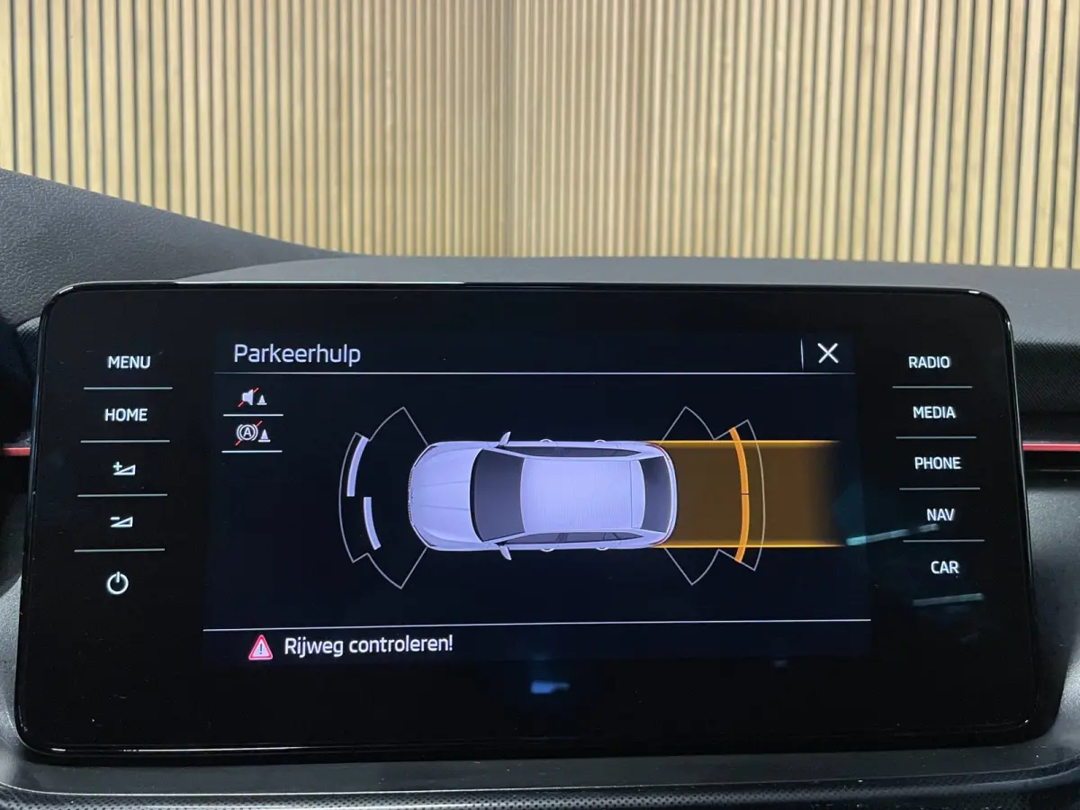 1.0 TSI Sport Business|KUIPSTOELEN|ANDROID AUTO/APPLE CARPLAY|CLIMATE+CRUISE CONTROL|PDC|LMV|NAP|NL-AUTO|1e EIGENAAR|