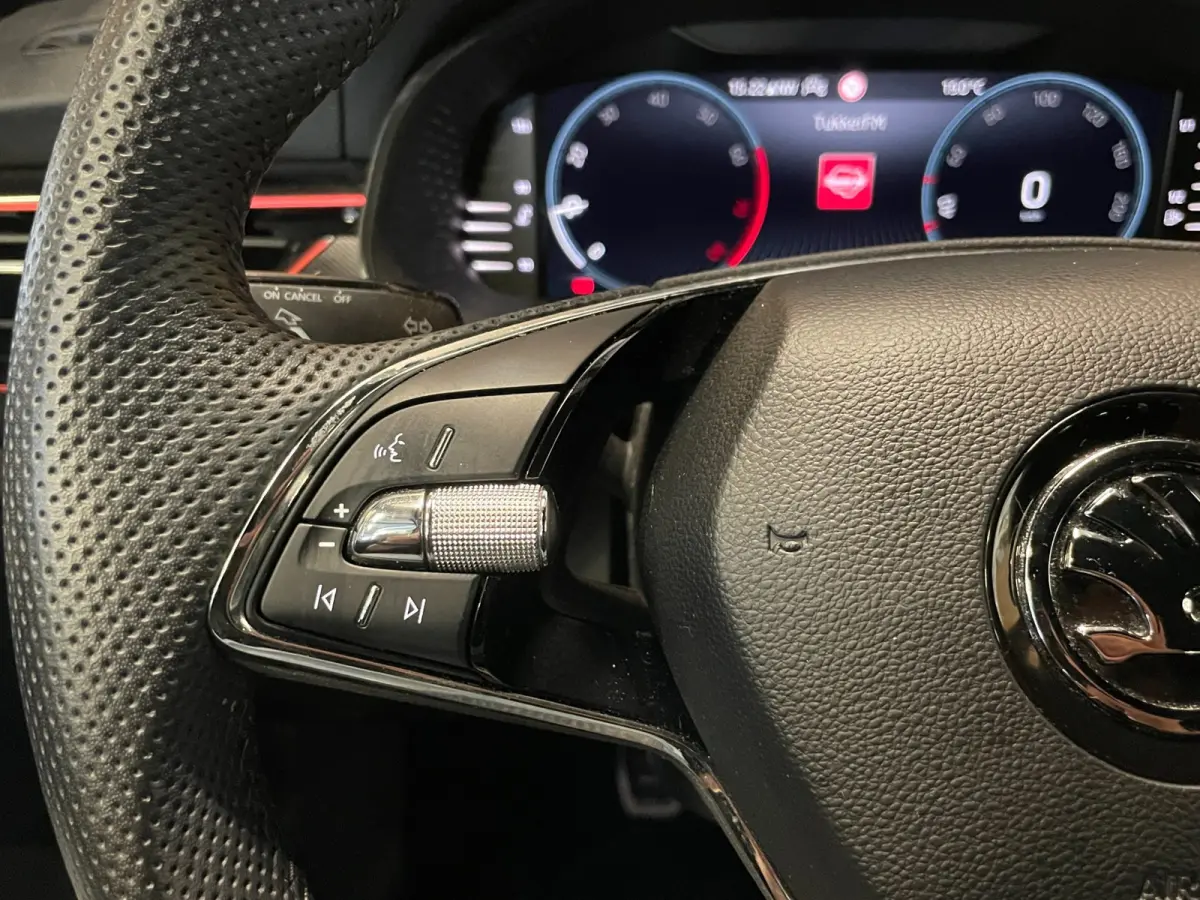 1.0 TSI Sport Business|KUIPSTOELEN|ANDROID AUTO/APPLE CARPLAY|CLIMATE+CRUISE CONTROL|PDC|LMV|NAP|NL-AUTO|1e EIGENAAR|