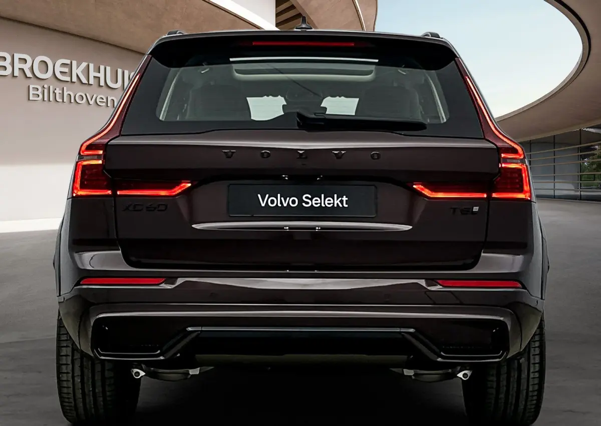 Facelift T8 Ultra Executive Edition Dark | Executive Pack | Bowers & Wilkins | Luchtvering | Nappa Leder + Stoel verwaring / Ventilatie / Massage | Gelamineerde zijruiten |