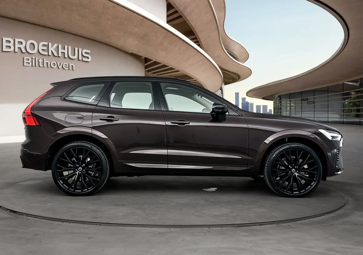 Facelift T8 Ultra Executive Edition Dark | Executive Pack | Bowers & Wilkins | Luchtvering | Nappa Leder + Stoel verwaring / Ventilatie / Massage | Gelamineerde zijruiten |