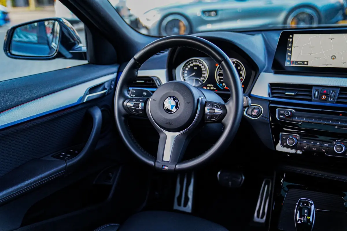 XDrive20i High Executive | Stoelverwarming | Panorama | Head Up Display | M Sport onderstel | M Sport pakket