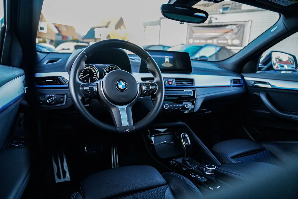 XDrive20i High Executive | Stoelverwarming | Panorama | Head Up Display | M Sport onderstel | M Sport pakket