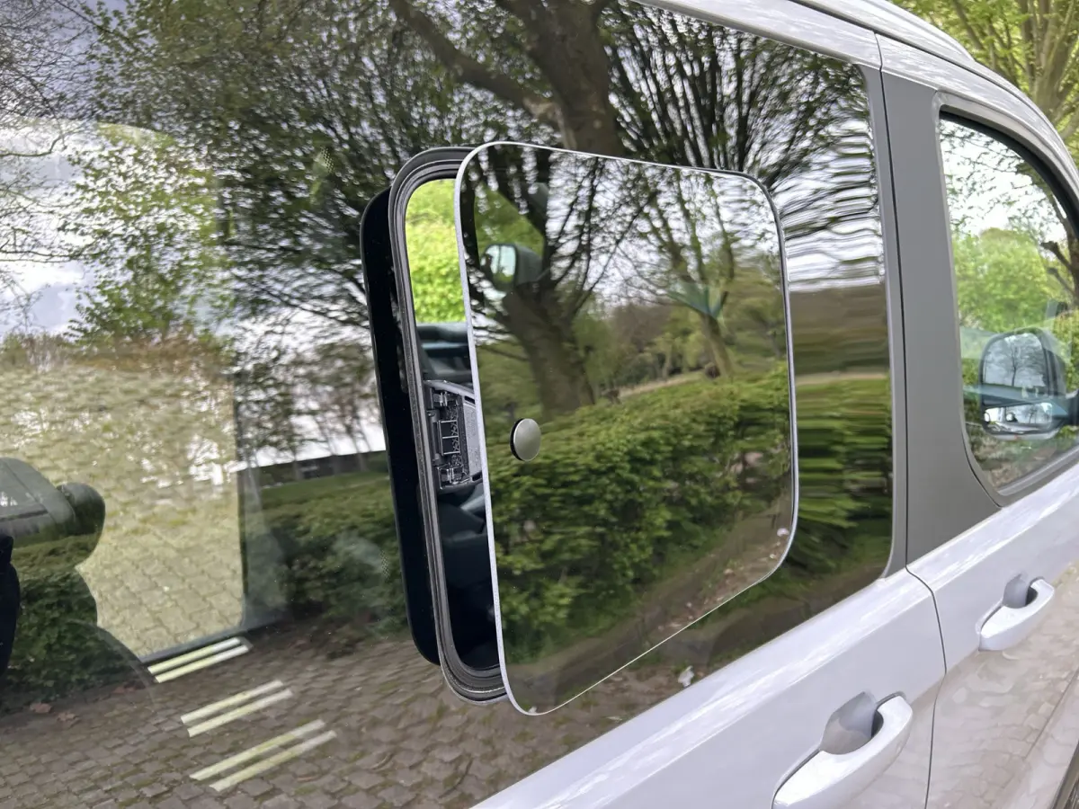 340 L2H1 Active 65 kWh 218PK | Elektr. schuifdeuren | verw. stoelen | B&O | ACC | Excl. BTW € 49665
