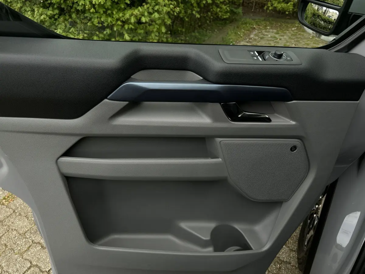 340 L2H1 Active 65 kWh 218PK | Elektr. schuifdeuren | verw. stoelen | B&O | ACC | Excl. BTW € 49665
