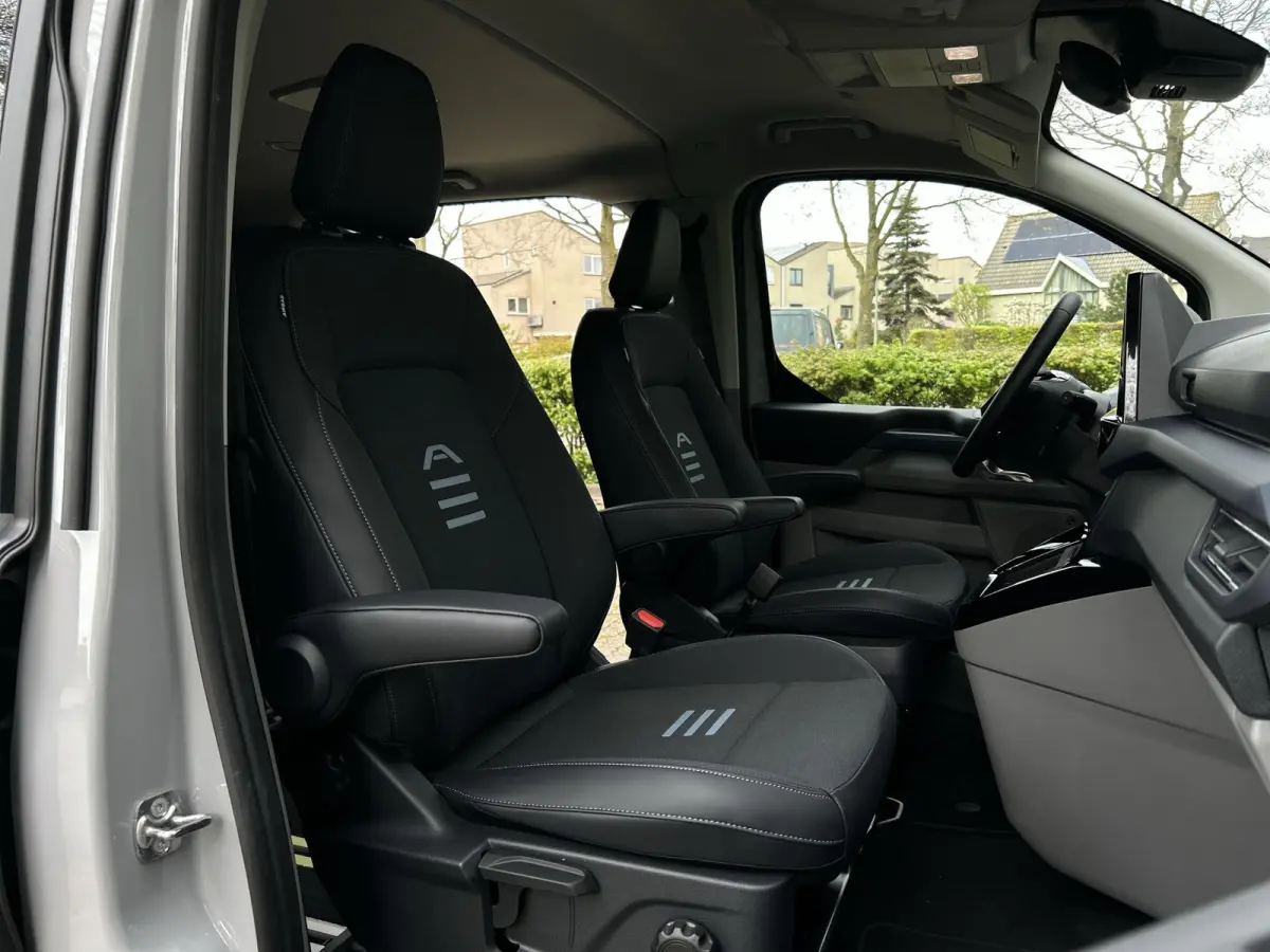 340 L2H1 Active 65 kWh 218PK | Elektr. schuifdeuren | verw. stoelen | B&O | ACC | Excl. BTW € 49665