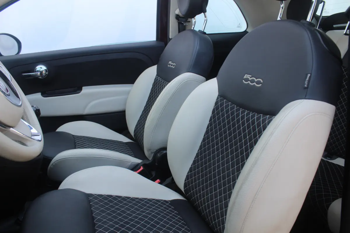 1.0 Hybrid Dolcevita CABRIO l Lederen Bekleding l Cruise Control l Airco l Apple Carplay/ Android Auto l 15 Inch