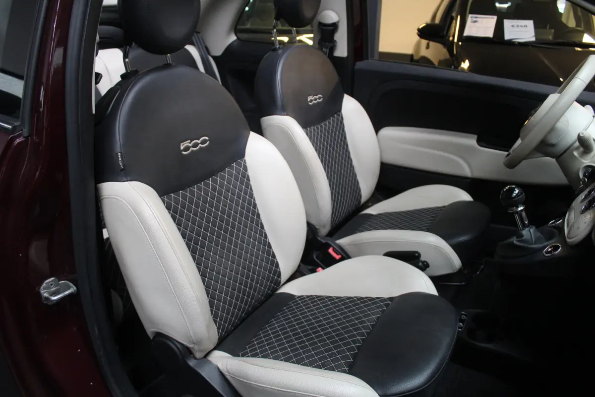 1.0 Hybrid Dolcevita CABRIO l Lederen Bekleding l Cruise Control l Airco l Apple Carplay/ Android Auto l 15 Inch