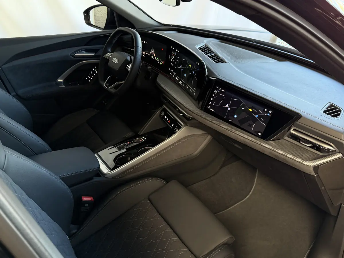 55 TFSI e quattro S edition 2 367 PK | S Line | Black Optic | Tech Plus | Panoramadak | Matrix LED | 21 inch Audi Sport | MMI Passagiersdisplay | 360° Camera | Memory NW PRIJS € 92.647.-
