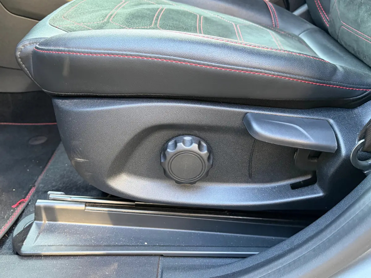 1.0 125PK ST-Line X AUTOMAAT | TREKHAAK AFNB.| B&O SOUND| MATRIX LED| HALF LEER/HALF ALCANTARA| STUUR, STOEL EN VOORRUITVERWARMING| ELEK. KOFFERKLEP| KEYLESS ENTRY & START| CAMERA + PARKEERS