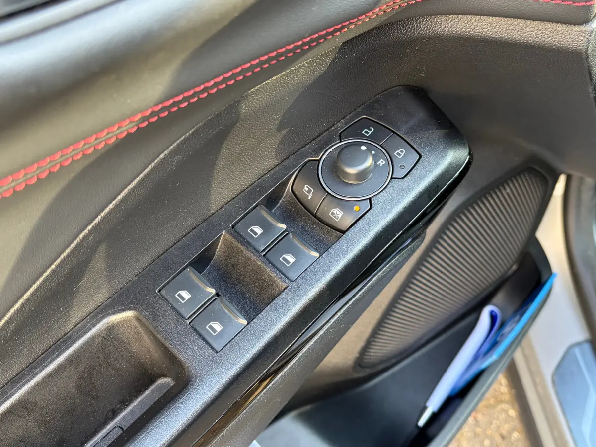 1.0 125PK ST-Line X AUTOMAAT | TREKHAAK AFNB.| B&O SOUND| MATRIX LED| HALF LEER/HALF ALCANTARA| STUUR, STOEL EN VOORRUITVERWARMING| ELEK. KOFFERKLEP| KEYLESS ENTRY & START| CAMERA + PARKEERS
