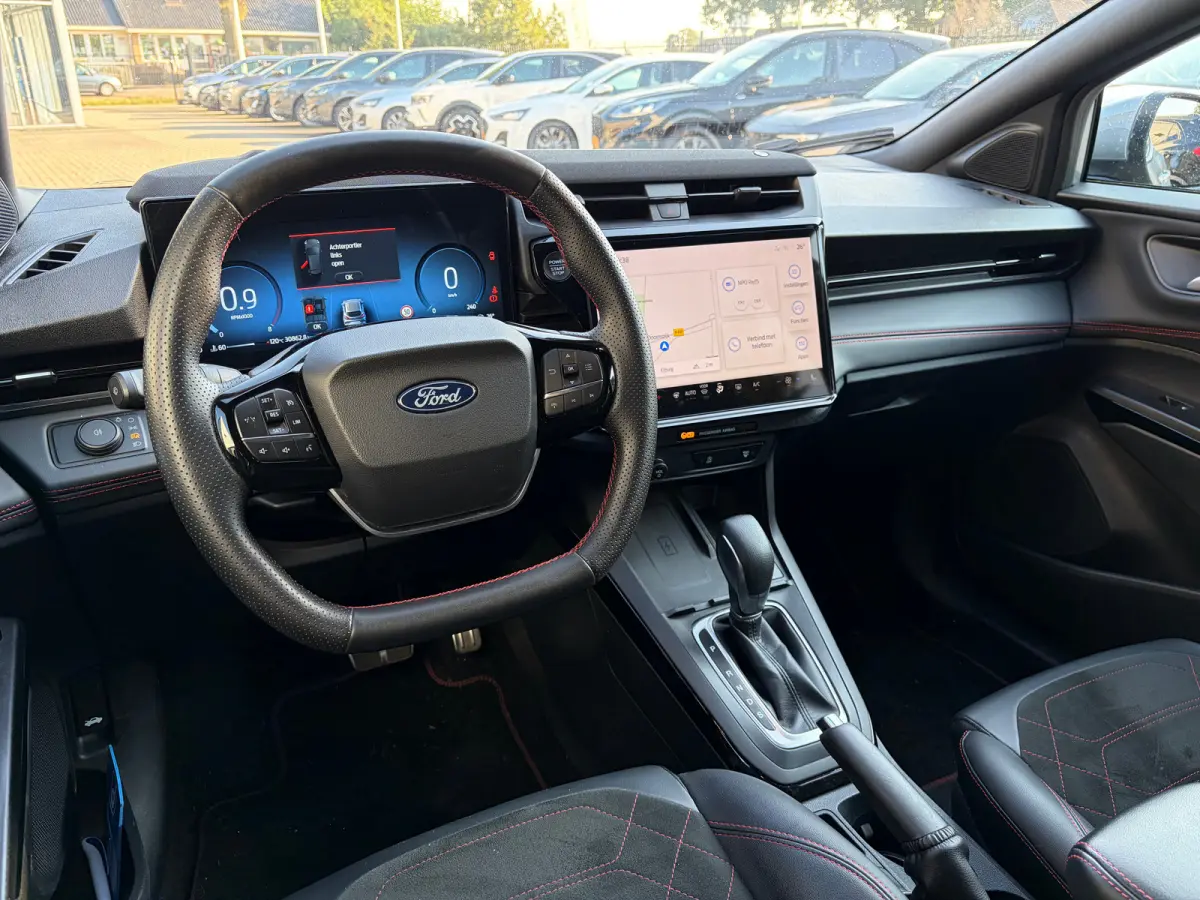 1.0 125PK ST-Line X AUTOMAAT | TREKHAAK AFNB.| B&O SOUND| MATRIX LED| HALF LEER/HALF ALCANTARA| STUUR, STOEL EN VOORRUITVERWARMING| ELEK. KOFFERKLEP| KEYLESS ENTRY & START| CAMERA + PARKEERS
