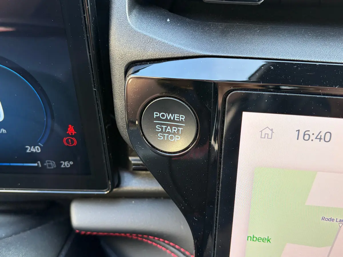 1.0 125PK ST-Line X AUTOMAAT | TREKHAAK AFNB.| B&O SOUND| MATRIX LED| HALF LEER/HALF ALCANTARA| STUUR, STOEL EN VOORRUITVERWARMING| ELEK. KOFFERKLEP| KEYLESS ENTRY & START| CAMERA + PARKEERS