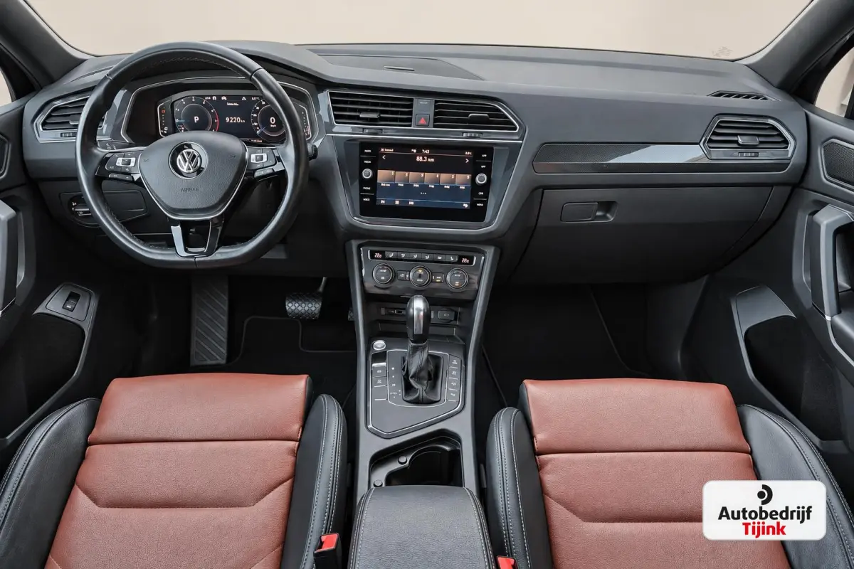 1.5 TSI Highline Business R-line 7p. | LED | Pano | Trekhaak | Leder | Stoelverwarming | Camera | ACC | App-connect | All-seasons | Vol |