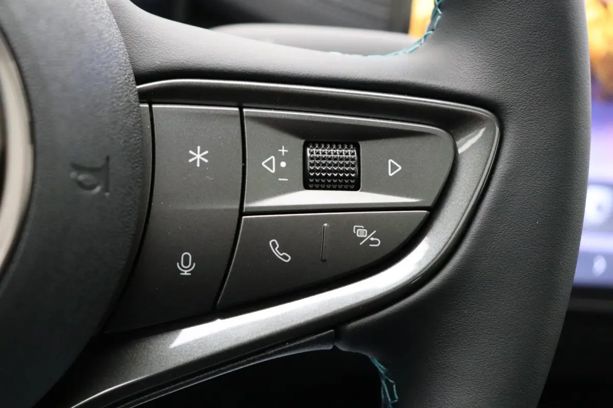 comfort | 19 kWh | Stoelverwarming | Stoelventilatie | Panoramadak | Tot 1350km Actieradius