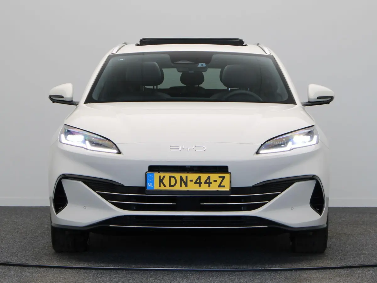 comfort | 19 kWh | Stoelverwarming | Stoelventilatie | Panoramadak | Tot 1350km Actieradius