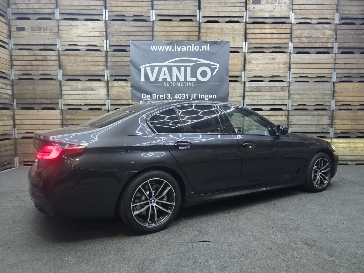 530e Business Edition M-Sport Plus HUD Navi LED Memory stoelv en koeling LM