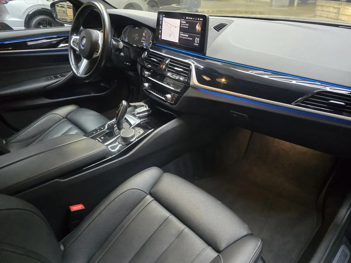 530e Business Edition M-Sport Plus HUD Navi LED Memory stoelv en koeling LM