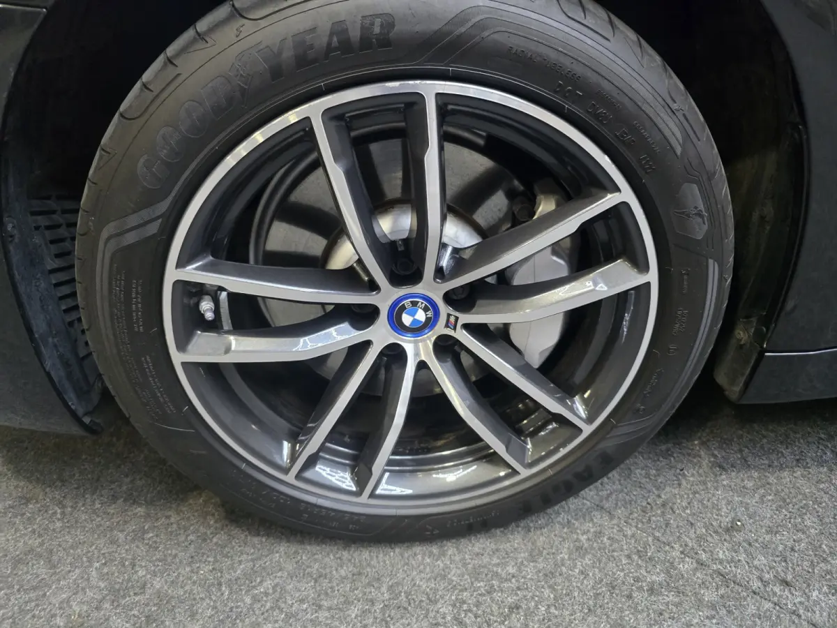 530e Business Edition M-Sport Plus HUD Navi LED Memory stoelv en koeling LM