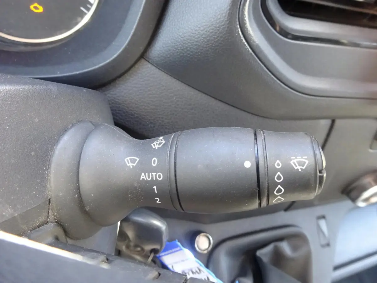 T35 2.3 dCi 135 PK L2H2 GROOT NAVI AIRCO TREKHAAK ZEER MOOI