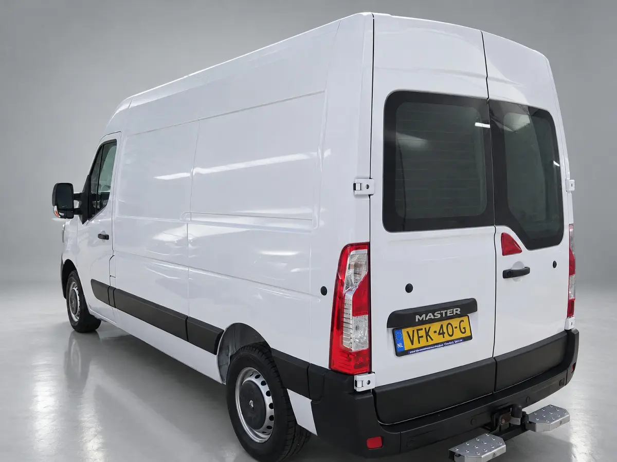 T35 2.3 dCi 135 PK L2H2 GROOT NAVI AIRCO TREKHAAK ZEER MOOI
