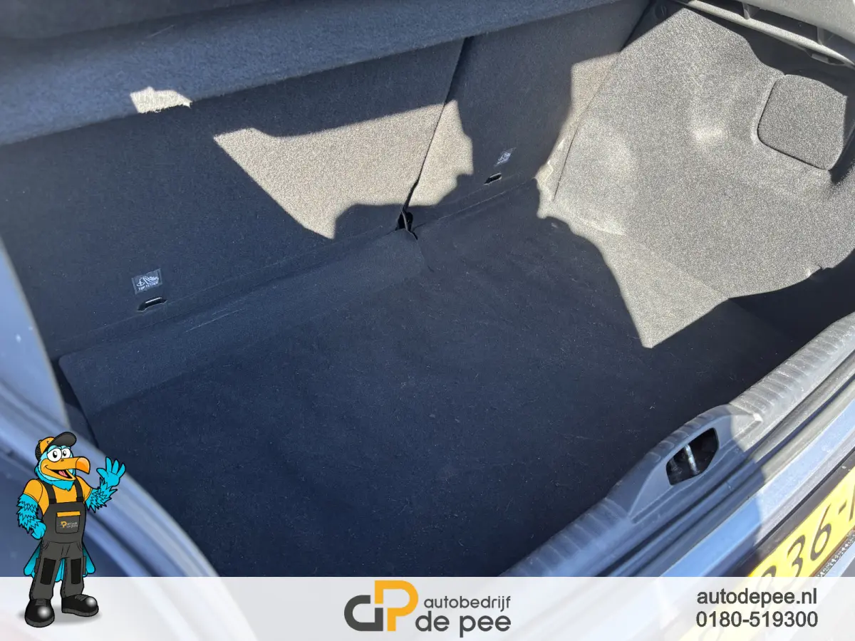 1.2 PureTech Feel GARANTIE/CARPLAY/CLIMA/CRUISE/NAVI/PARKEERSENS./TREKHAAK rijklaarprijs!