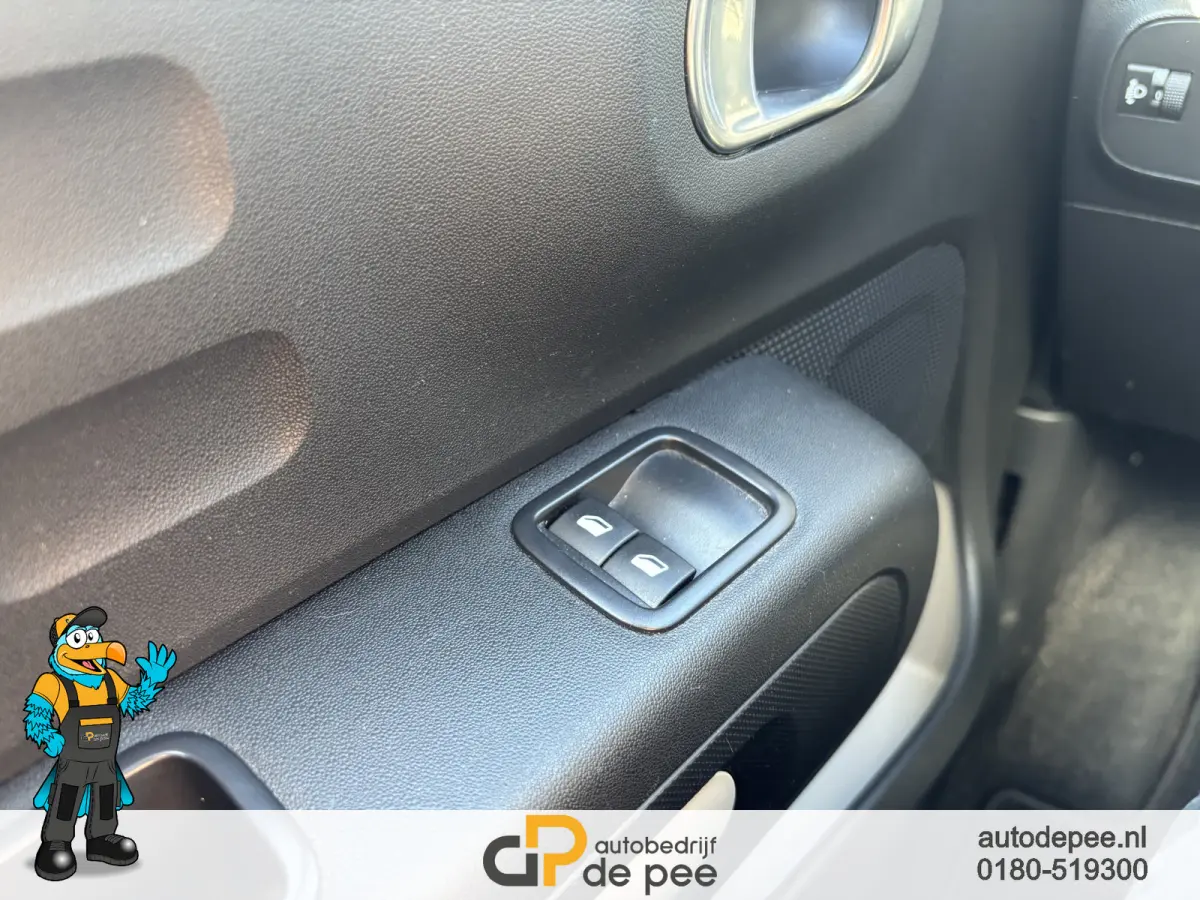 1.2 PureTech Feel GARANTIE/CARPLAY/CLIMA/CRUISE/NAVI/PARKEERSENS./TREKHAAK rijklaarprijs!