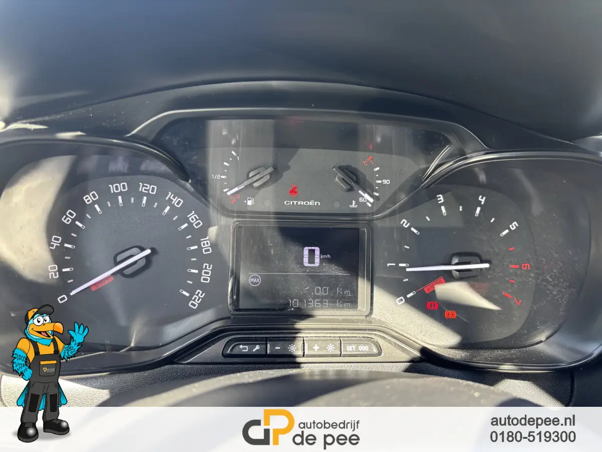 1.2 PureTech Feel GARANTIE/CARPLAY/CLIMA/CRUISE/NAVI/PARKEERSENS./TREKHAAK rijklaarprijs!