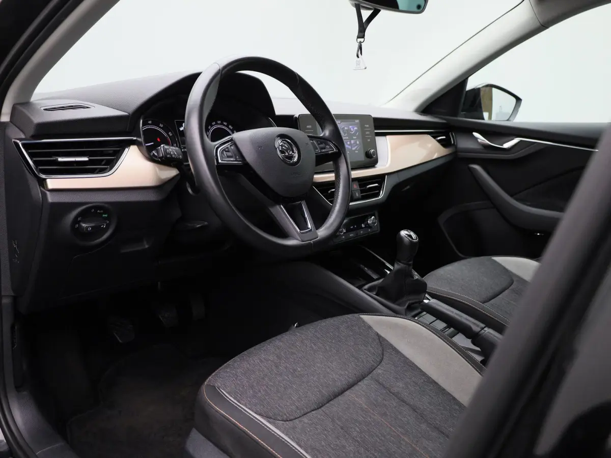 1.0 TSI First Edition | Apple Carplay / Android Auto | Parkeersensoren | Climate Control |