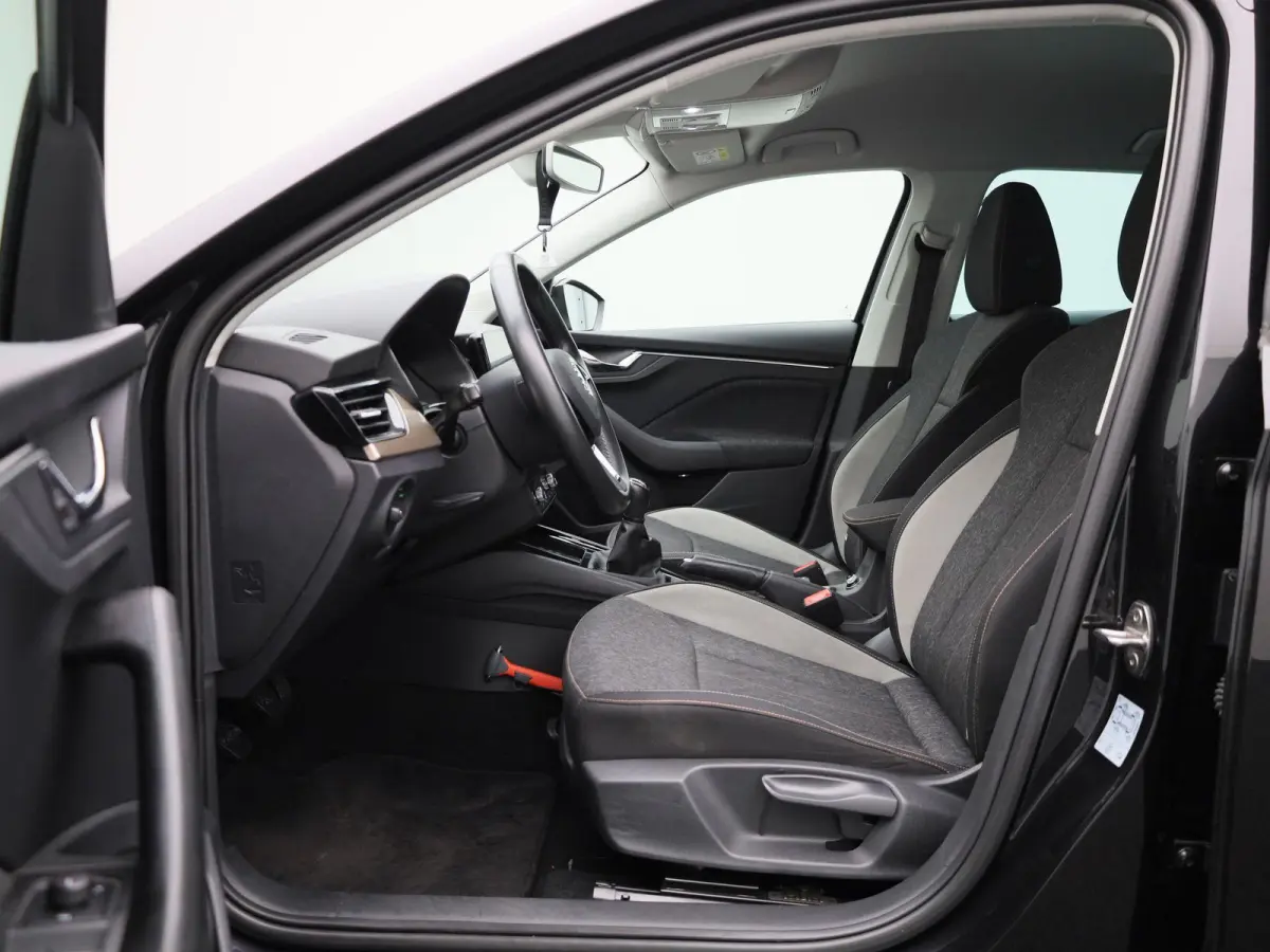 1.0 TSI First Edition | Apple Carplay / Android Auto | Parkeersensoren | Climate Control |