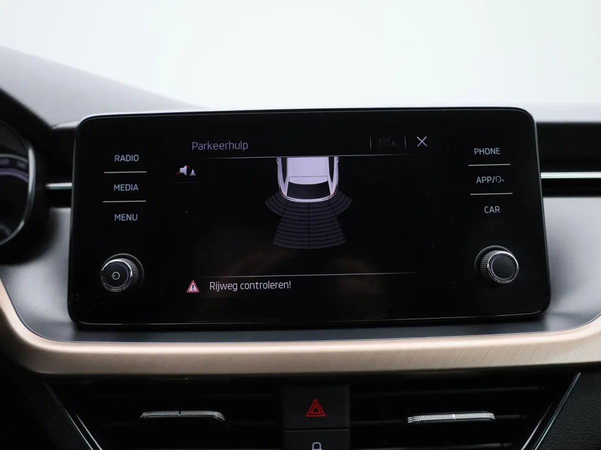 1.0 TSI First Edition | Apple Carplay / Android Auto | Parkeersensoren | Climate Control |