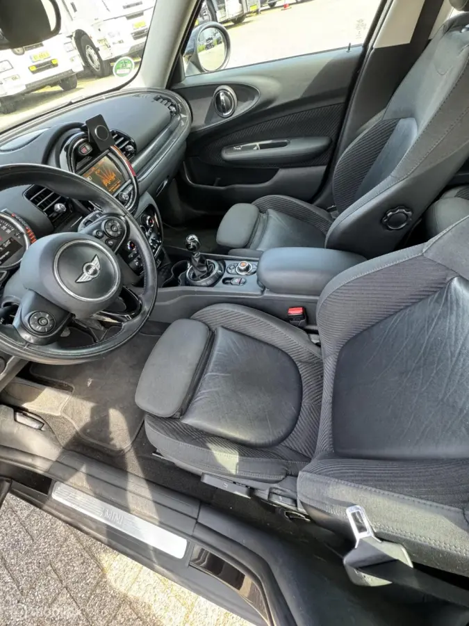 1.5 Cooper |Xenon| sportstoelen| stoel verwarming|cruise |VOLL