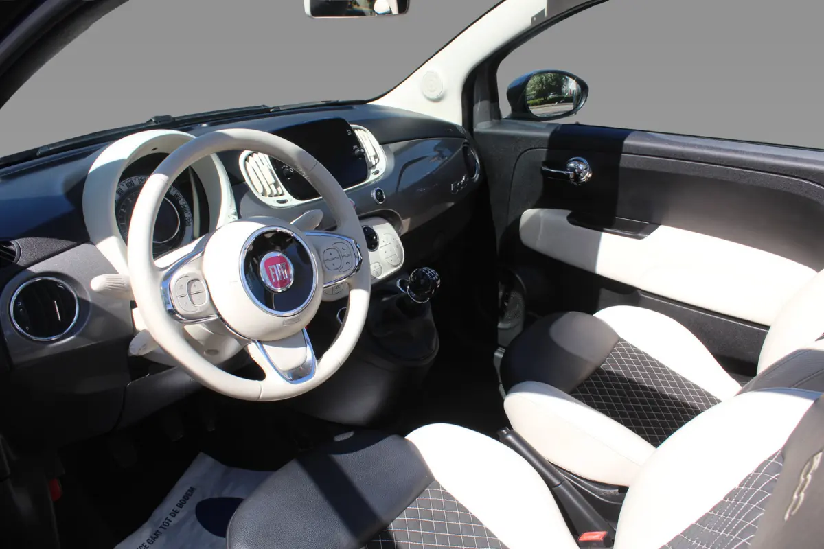 1.0 Dolcevita CABRIO l Lederen Bekleding l Cruise Control l Airco l Apple Carplay/ Android Auto l 15 Inch