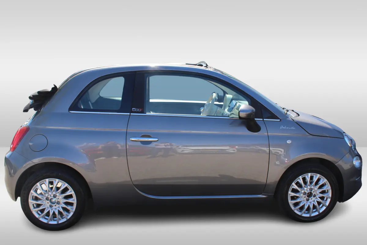 1.0 Dolcevita CABRIO l Lederen Bekleding l Cruise Control l Airco l Apple Carplay/ Android Auto l 15 Inch