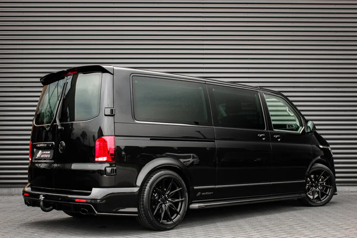 2.0 TDI L2H1 CARAVELLE 204PK DC DUBBEL CABINE / ELEK.SCHUIF / FULL OPTIONS / LEDER / FULL BLACK / APPLE CAR