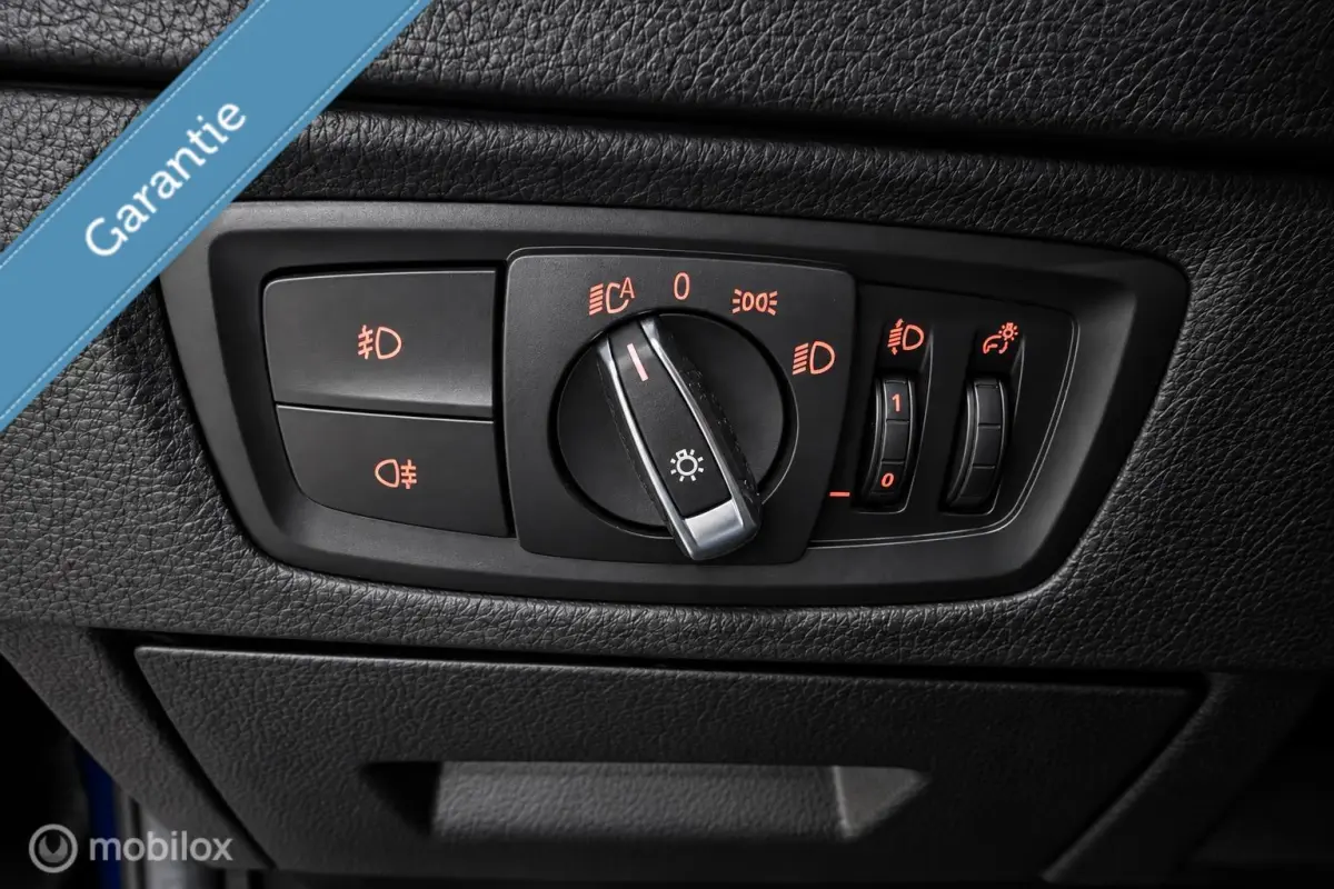 118i Cor. Lease Executive ✓AUT✓LED✓NAP✓PDC✓NAV