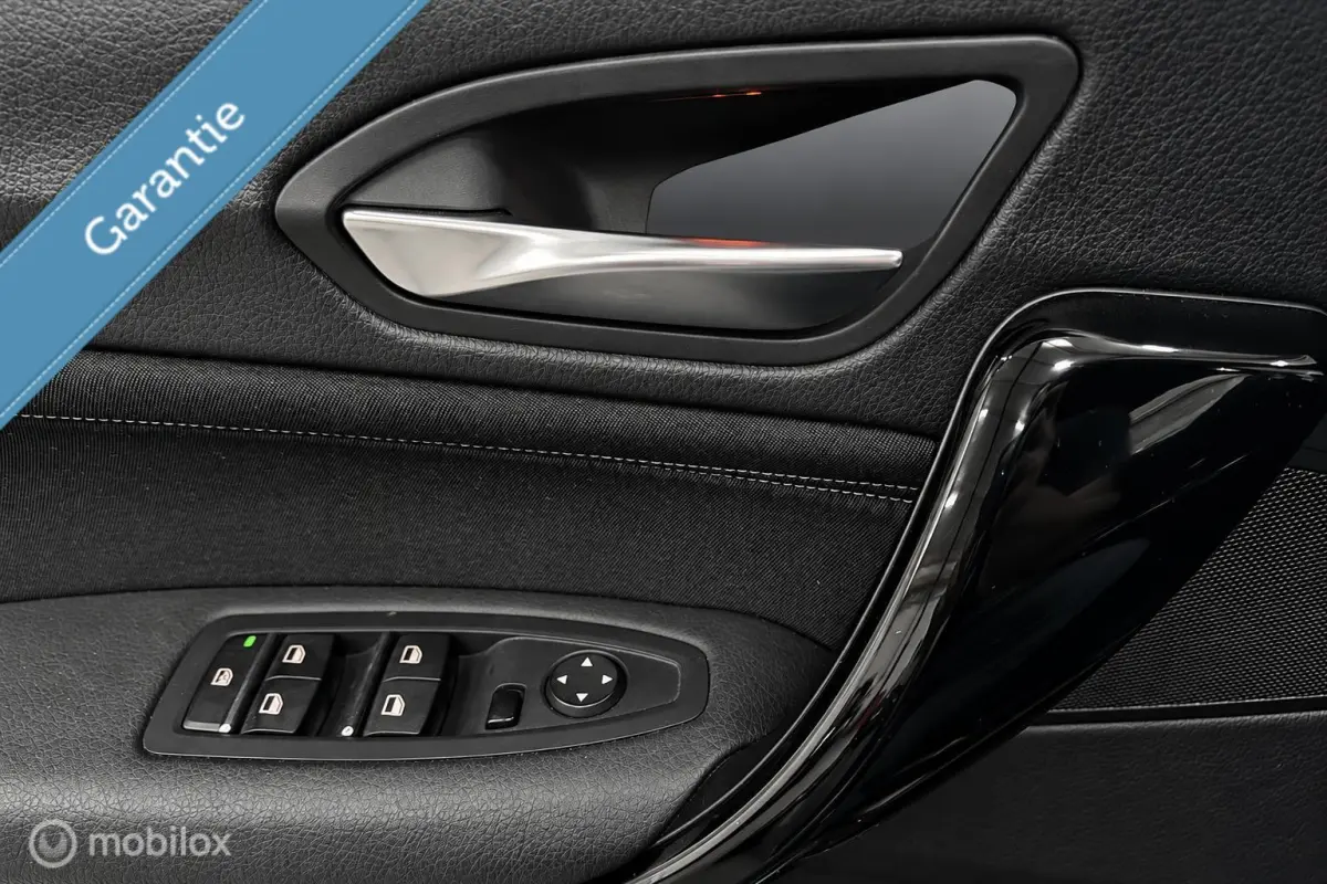 118i Cor. Lease Executive ✓AUT✓LED✓NAP✓PDC✓NAV