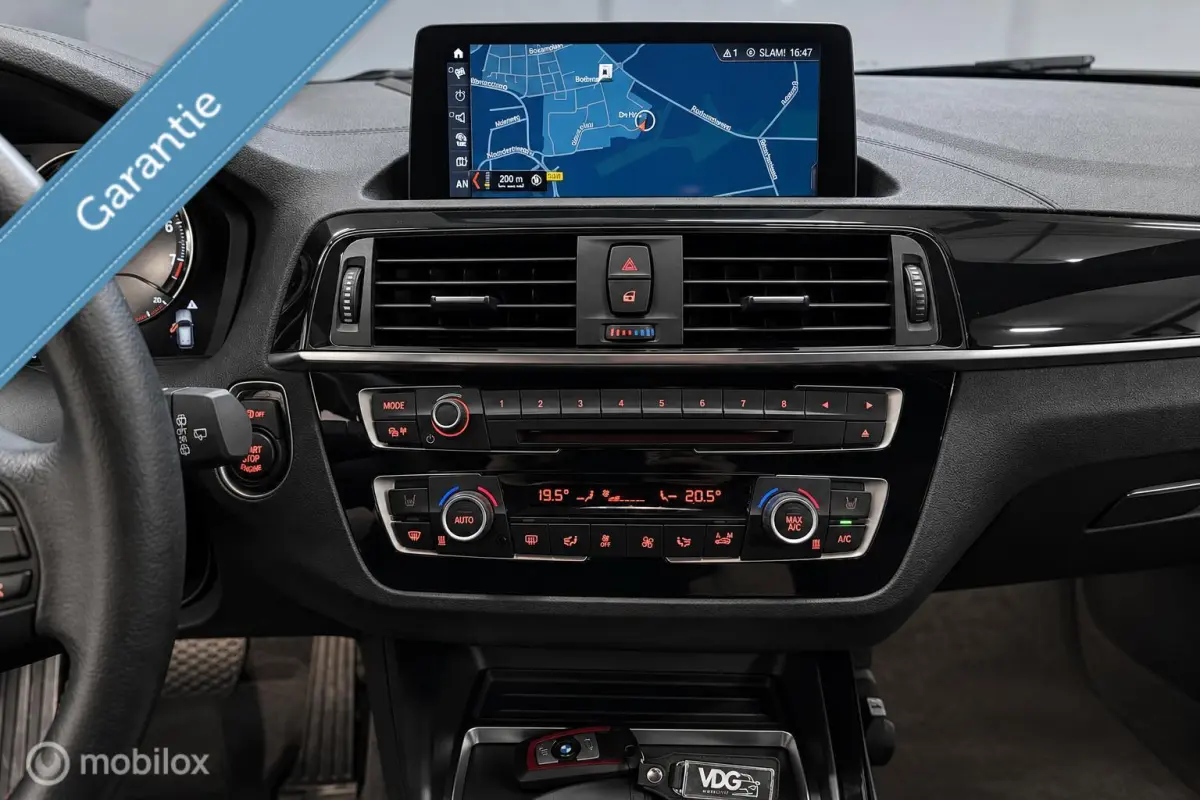 118i Cor. Lease Executive ✓AUT✓LED✓NAP✓PDC✓NAV