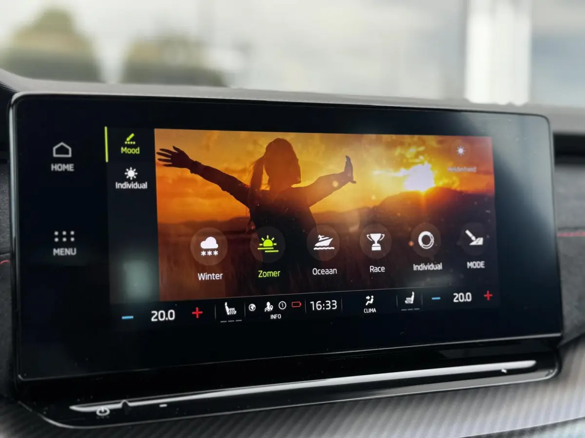 1.4TSI RS iV PHEV |Pano|245pk|HUD|Alcan|Matrix