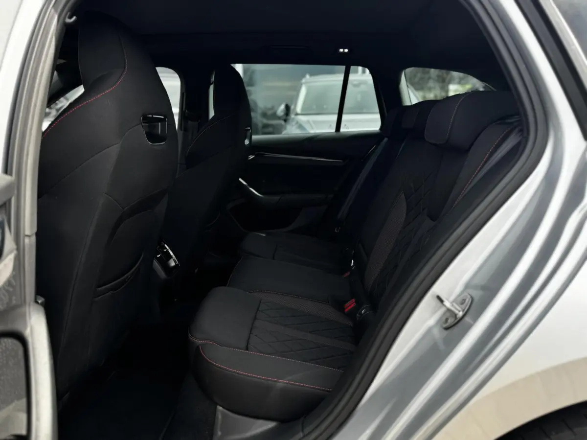 1.4TSI RS iV PHEV |Pano|245pk|HUD|Alcan|Matrix