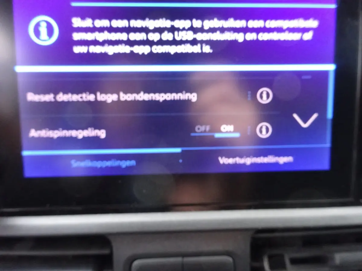 1.5 BlueHDi 100 S&S L1 AIRCO SCHUIFDEUR CRUISE CONTROL GROOT SCHERM