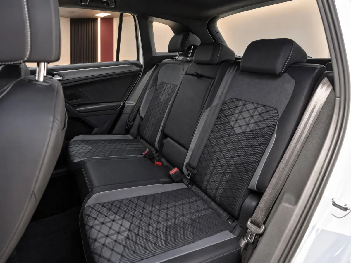 1.5 TSI 150PK DSG R-Line | Keyless | Camera | Winter Pack | BTW