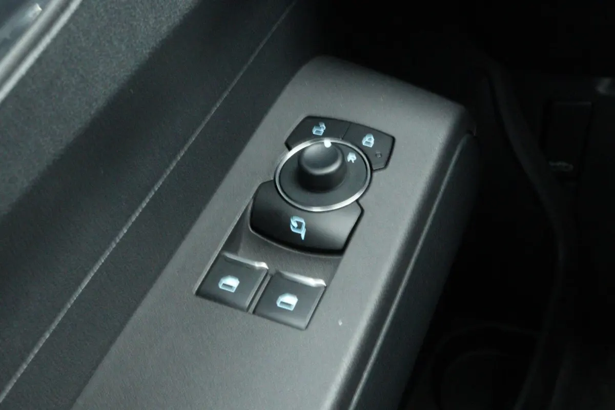 Cour. Limited 44 kWh l FULL OPTION l NAVI l CLIMATE l STUURVERWARMING l LANE ASSIST l CAMERA