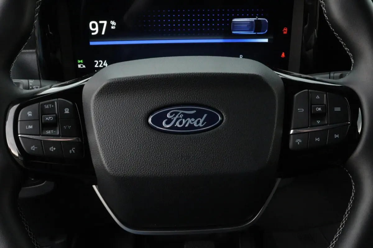 Cour. Limited 44 kWh l FULL OPTION l NAVI l CLIMATE l STUURVERWARMING l LANE ASSIST l CAMERA