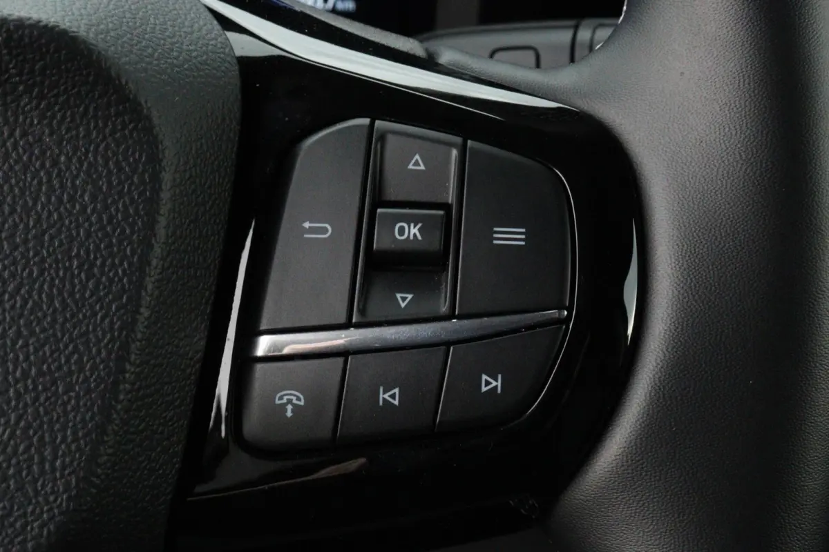 Cour. Limited 44 kWh l FULL OPTION l NAVI l CLIMATE l STUURVERWARMING l LANE ASSIST l CAMERA