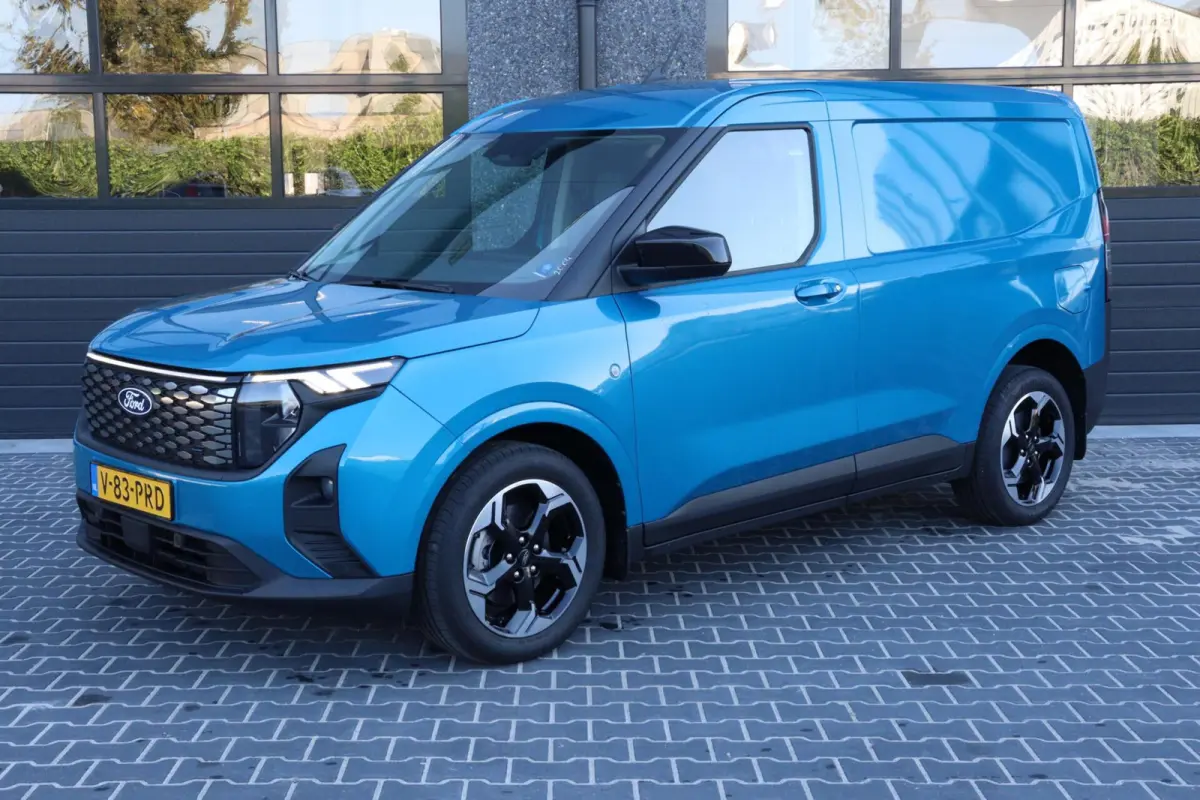 Cour. Limited 44 kWh l FULL OPTION l NAVI l CLIMATE l STUURVERWARMING l LANE ASSIST l CAMERA