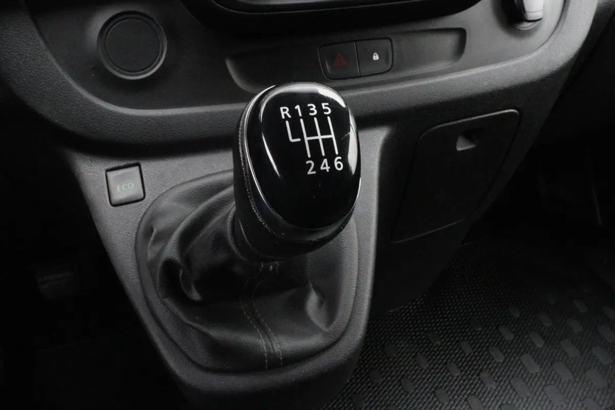 bestel 1.6 dCi L1H1 l AIRCO l IMPERIAAL l TREKHAAK l CRUISE CONTROL
