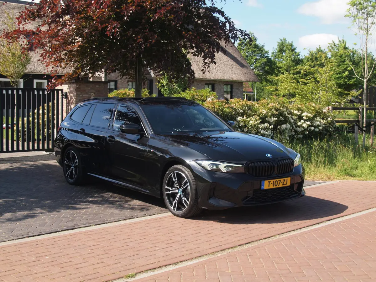 320e | LCI | M-Pakket | Panoramadak | Sfeerverlichting | Facelift |